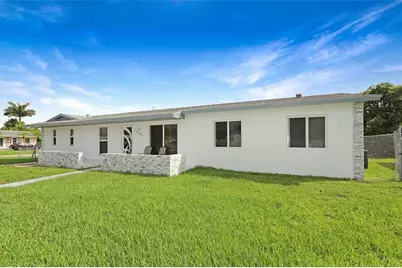 10945 SW 142nd Ln, Miami, FL 33176 - Photo 1