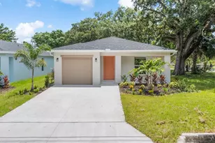 424 Douglas Ct, Fort Pierce, FL 34950 - Photo 1