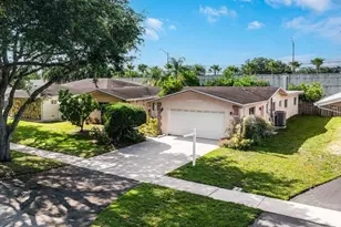 8979 SW 49th St, Cooper City, FL 33328 - Photo 1