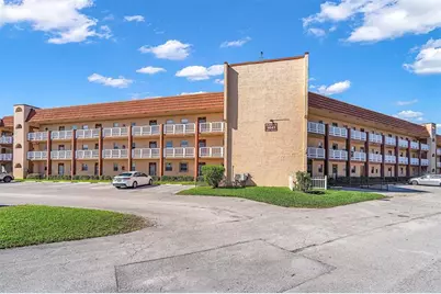 9041  Sunrise Lakes Blvd, Unit #211, Sunrise, FL 33322 - Photo 1