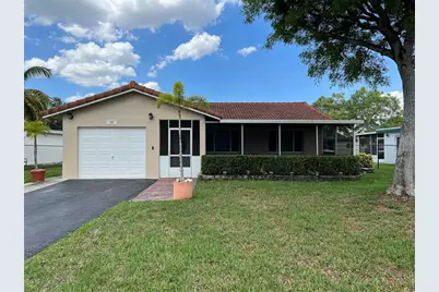 9507 NW 72nd St, Tamarac, FL 33321 - Photo 1