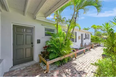 1617 SE 4th St, Deerfield Beach, FL 33441 - Photo 1