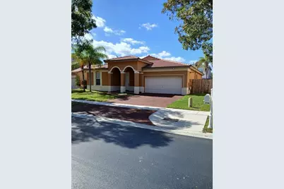 2104 NE 40th Rd, Homestead, FL 33033 - Photo 1