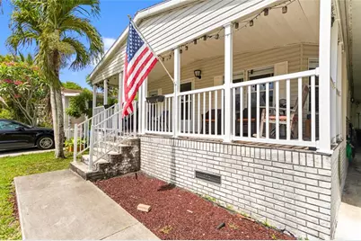 913 SW 132nd Ter, Davie, FL 33325 - Photo 1