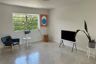 649 SW 9th St, Miami, FL 33130 - Photo 1