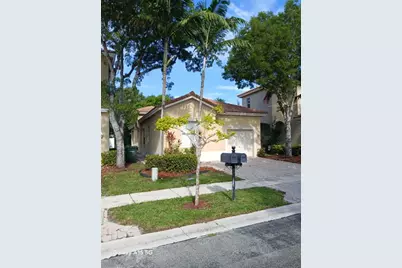 1120 NE 39th Ave, Homestead, FL 33033 - Photo 1