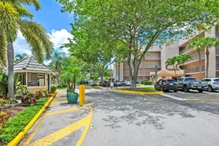 2705 NW 104th Ave, Sunrise, FL 33322 - Photo 1