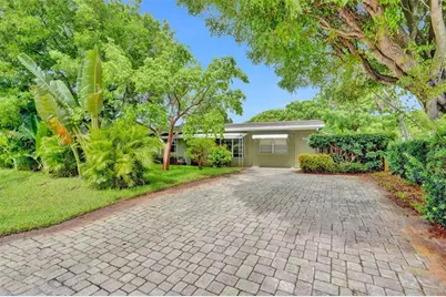 2731 NE 9th Ave, Pompano Beach, FL 33064 - Photo 1