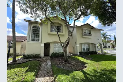 10883 NW 8th St, Pembroke Pines, FL 33026 - Photo 1