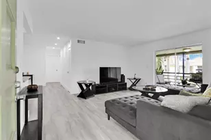 1124 NW 13th St, Boca Raton, FL 33486 - Photo 1