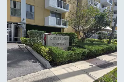 2000 NE 135th St, Unit #302, North Miami, FL 33181 - Photo 1