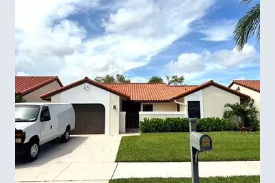 23 Capitol Court, Deerfield Beach, FL 33442 - Photo 1