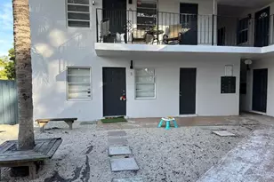 600 NE 46th Ct, Oakland Park, FL 33334 - Photo 1