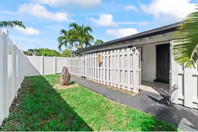 814 NE 14 Place #2, Fort Lauderdale, FL 33304 - Photo 1
