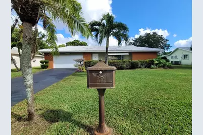 9201 NW 71st St, Tamarac, FL 33321 - Photo 1