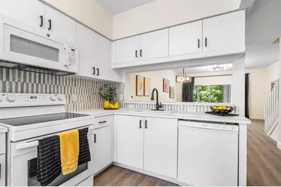 49  Whitehead Cir, Weston, FL 33326 - Photo 1