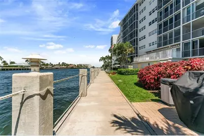 615 N Riverside Dr, Unit #Ph5, Pompano Beach, FL 33062 - Photo 1