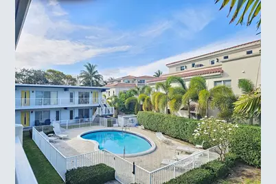 1354  Bayview Dr, Unit #D, Fort Lauderdale, FL 33304 - Photo 1