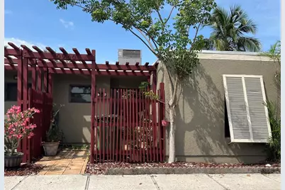 10960  Birchwood Pl, Unit #10960, Pembroke Pines, FL 33026 - Photo 1