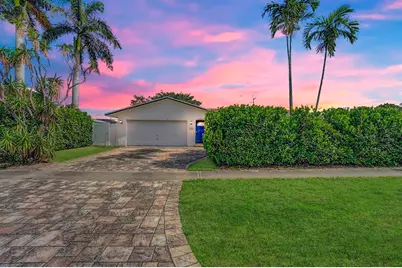 1349 NW 7th St, Boca Raton, FL 33486 - Photo 1