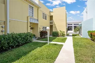 2141 NE 36th St, Lighthouse Point, FL 33064 - Photo 1