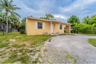 924 NW 11th Pl, Fort Lauderdale, FL 33311 - Photo 1
