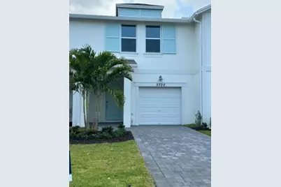 5700 SE Edgewater Circle, Stuart, FL 34997 - Photo 1