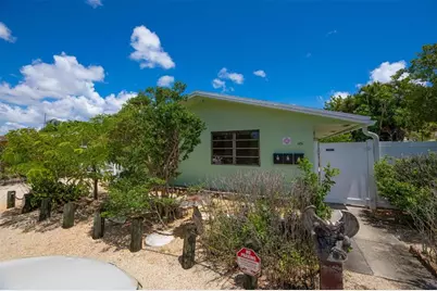 805 NE 40th St, Unit #1, Oakland Park, FL 33334 - Photo 1