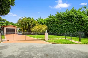 725 S 29th Ct, Hollywood, FL 33020 - Photo 1