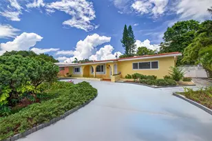 942 NE 25th Ave, Pompano Beach, FL 33062 - Photo 1