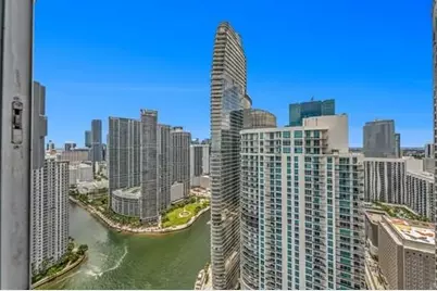 325 S Biscayne Boulevard #UPH-14, Miami, FL 33131 - Photo 1