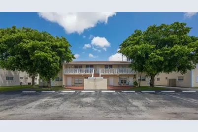 1033 NW 30th Court #6, Fort Lauderdale, FL 33311 - Photo 1