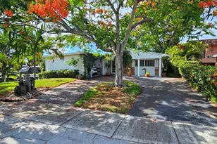 817 NE 5th St, Deerfield Beach, FL 33441 - Photo 1