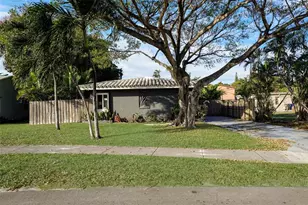 1955 Thomas St, Hollywood, FL 33020 - Photo 1