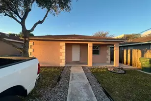 319 NE 35th Ct, Oakland Park, FL 33334 - Photo 1