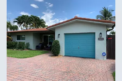 1729 NW 37th St, Oakland Park, FL 33309 - Photo 1