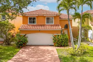 1430 N Trafalgar Cir, Hollywood, FL 33020 - Photo 1