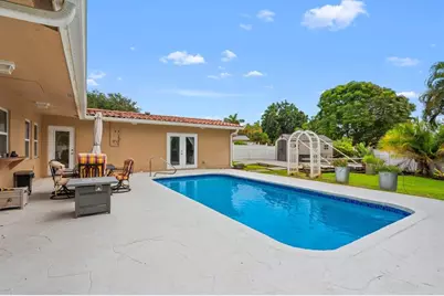 2540 NW 9th Terrace, Wilton Manors, FL 33311 - Photo 1