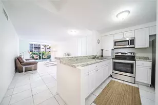 501 NE 14th Ave, Hallandale Beach, FL 33009 - Photo 1