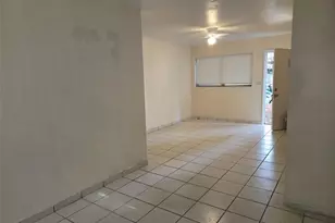 1560 NE 111th St, Miami, FL 33161 - Photo 1