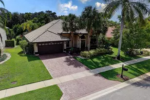 19923 Dinner Key Dr, Boca Raton, FL 33498 - Photo 1