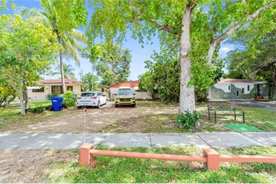 1571 NE 179th St, North Miami Beach, FL 33162 - Photo 1