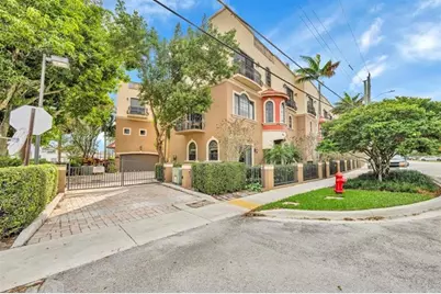 2260 SE 7 Street, Pompano Beach, FL 33062 - Photo 1