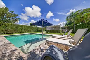 1028 NE 35th St, Oakland Park, FL 33334 - Photo 1