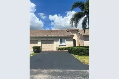 4915 SW 32nd Ave, Dania Beach, FL 33312 - Photo 1
