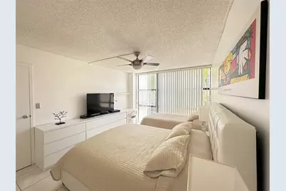 17021 N Bay Road #321, Sunny Isles Beach, FL 33160 - Photo 1