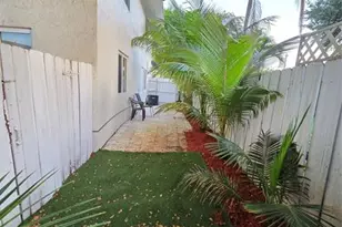 1099 NE 32nd St, Oakland Park, FL 33334 - Photo 1