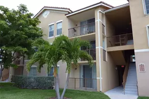 913 Villa Cir, Boynton Beach, FL 33435 - Photo 1