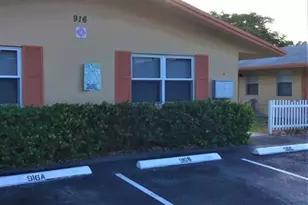 916 SW 15th Terrace, Fort Lauderdale, FL 33312 - Photo 1