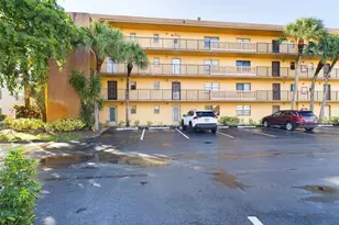 9370 SW 8th St, Boca Raton, FL 33428 - Photo 1